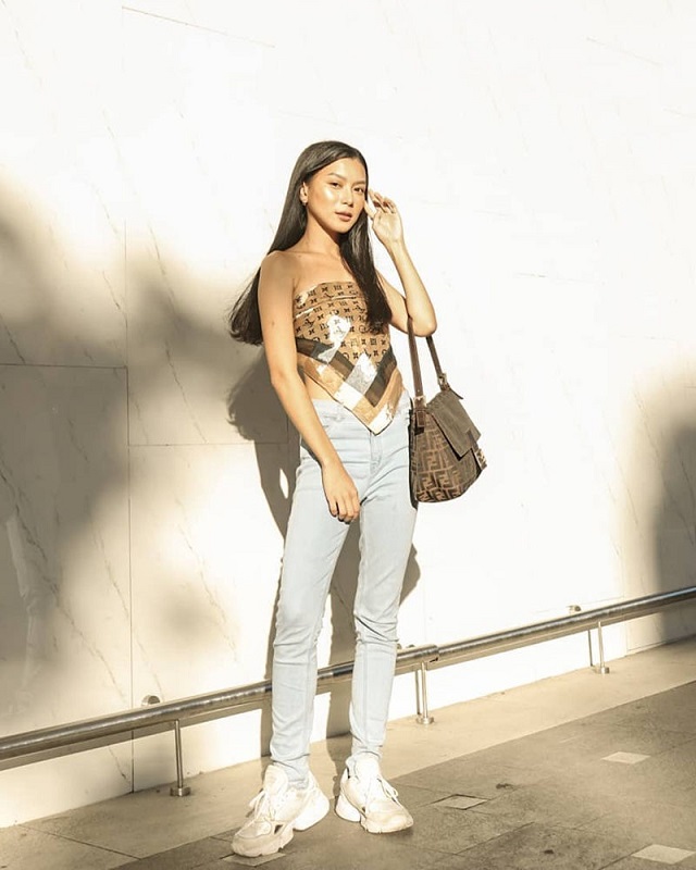 Khăn bandana làm áo phối đồ như thế nào? 10 ao-thiet-ke-tu-bandana-giup-nang-tu-tin-dien-dep-moi-ngay