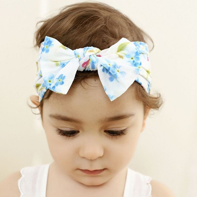 Cách sử dụng khăn bandana cho bé yêu 7 khan-cot-quanh-dau-cho-be-trong-de-thuong