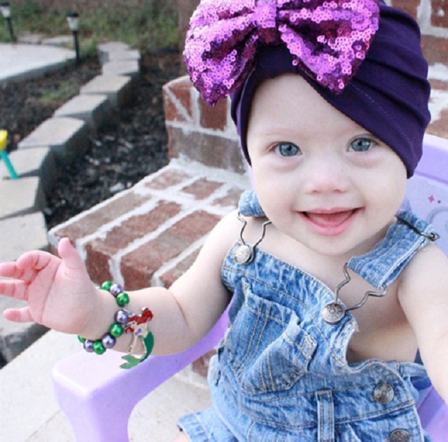 Cách sử dụng khăn bandana cho bé yêu 8 phong-cach-thoi-trang-doc-dao-an-tuong