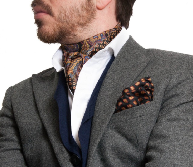 MUÔN VÀN CÁCH ĐEO BANDANA CHO CÁNH MÀY RÂU 1