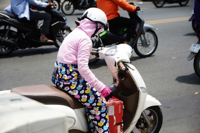 CHỌN VÁY CHỐNG NẮNG PHONG CÁCH CHO NÀNG CÔNG SỞ 5