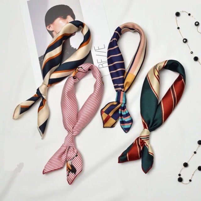 Tặng Quà Cho Khách Hàng: Lựa Chọn Khăn Lụa Silk Đẳng Cấp 77